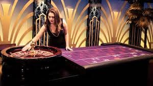 Studio streaming M-World Championship di goldwin slot dengan multi-kamera HD dan tim komentar profesional